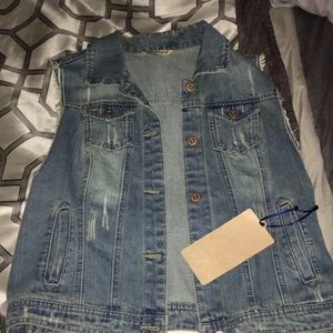 Sleeveless Jean Jacket